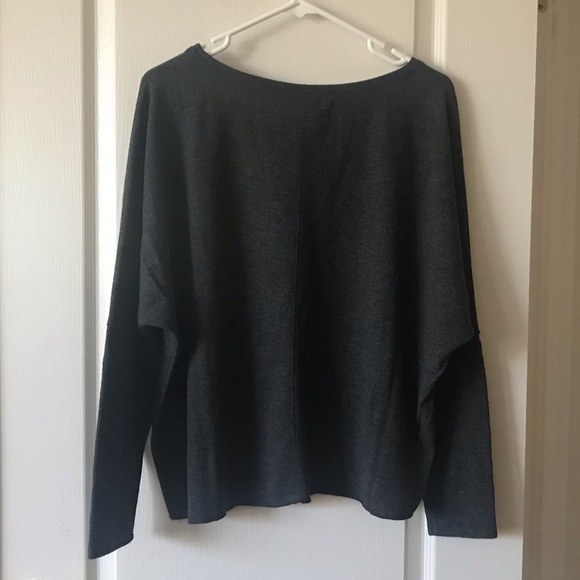 H by bordeaux sweater. Excellent condition! - Picture 4 of 6